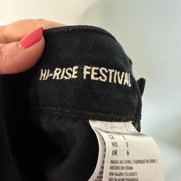 American Eagle Hi-Rise Festival Shorts Size 2 - Picture 5 of 6